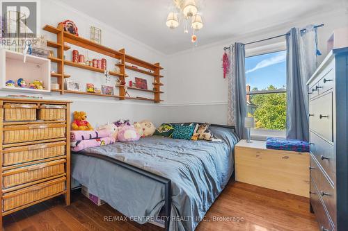 12 Oliver Street, St. Thomas, ON - Indoor Photo Showing Bedroom