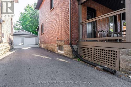 12 Oliver Street, St. Thomas, ON - Outdoor With Exterior