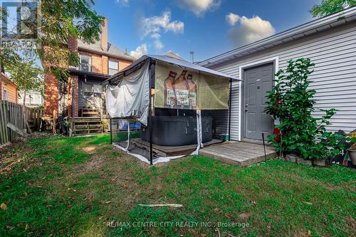 12 Oliver Street, St. Thomas, ON - Outdoor