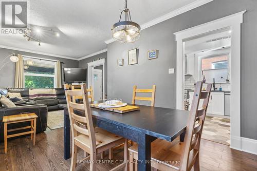 12 Oliver Street, St. Thomas, ON - Indoor Photo Showing Dining Room