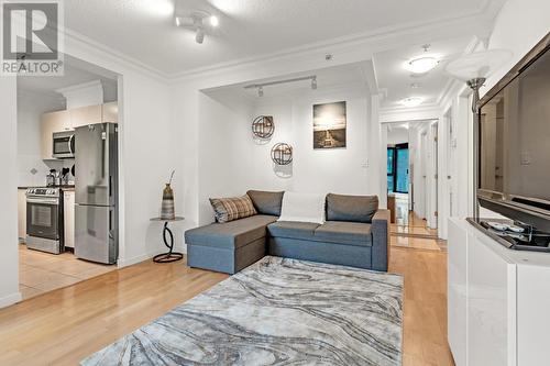 106 1331 Alberni Street, Vancouver, BC - Indoor Photo Showing Living Room