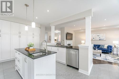 220 Learmont Avenue, Caledon, ON - Indoor Photo Showing Kitchen With Upgraded Kitchen