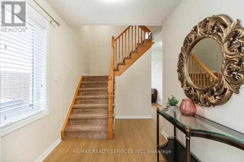 39 Vanhorne Close, Brampton, ON - Indoor Photo Showing Other Room