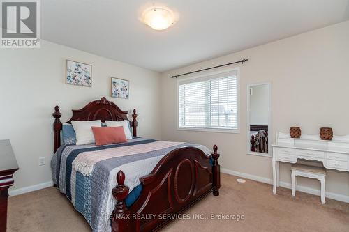 39 Vanhorne Close, Brampton, ON - Indoor Photo Showing Bedroom