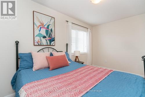 39 Vanhorne Close, Brampton, ON - Indoor Photo Showing Bedroom