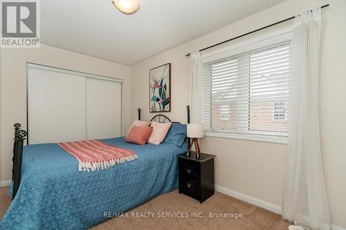 39 Vanhorne Close, Brampton, ON - Indoor Photo Showing Bedroom