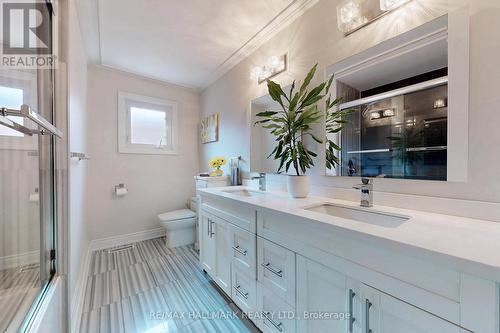 227 Chalfield Lane, Mississauga (Rathwood), ON - Indoor Photo Showing Bathroom