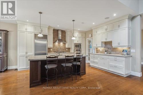 298 River Side Drive, Oakville, ON - Indoor Photo Showing Kitchen With Upgraded Kitchen