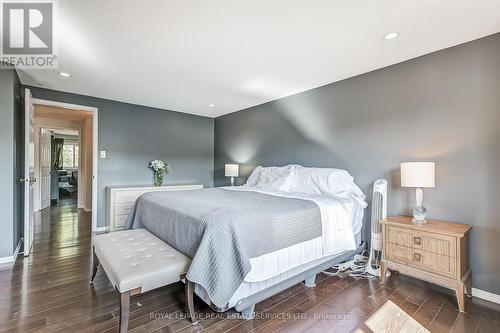 2785 Lindholm Crescent, Mississauga, ON - Indoor Photo Showing Bedroom