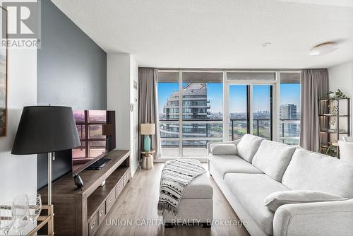 2704 - 2230 Lake Shore Boulevard W, Toronto, ON - Indoor Photo Showing Living Room