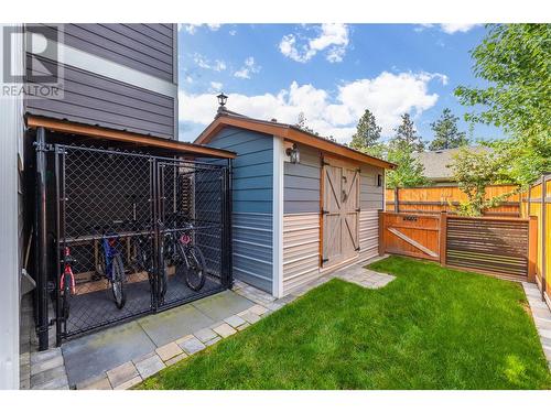 1195 Koby Court, Kelowna, BC - Outdoor