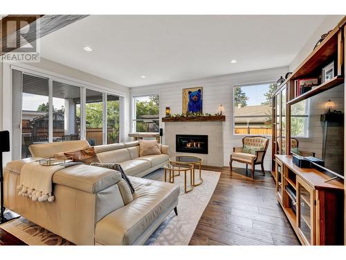 1195 Koby Court, Kelowna, BC - Indoor Photo Showing Living Room With Fireplace