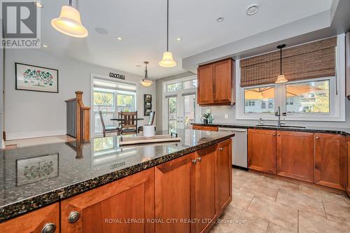 90 Cardigan Street, Guelph, ON - Indoor Photo Showing Kitchen