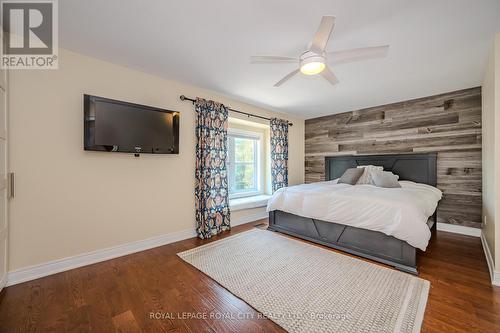 90 Cardigan Street, Guelph, ON - Indoor Photo Showing Bedroom