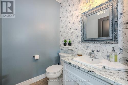 90 Cardigan Street, Guelph, ON - Indoor Photo Showing Bathroom