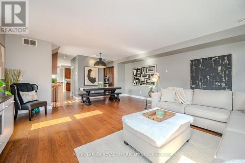 90 Cardigan Street, Guelph, ON - Indoor Photo Showing Living Room