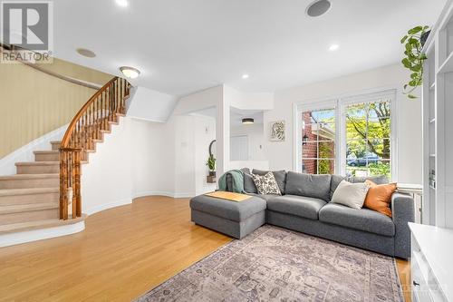 74 Trump Avenue, Ottawa, ON - Indoor Photo Showing Living Room