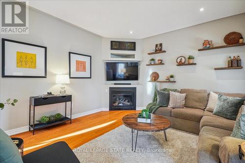 4 Cardiff Lane, Hamilton (Winona Park), ON - Indoor Photo Showing Living Room With Fireplace