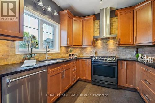 4 Cardiff Lane, Hamilton (Winona Park), ON - Indoor Photo Showing Kitchen