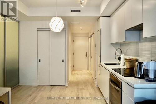 314 - 60 Colborne Street, Toronto, ON - Indoor Photo Showing Kitchen With Upgraded Kitchen