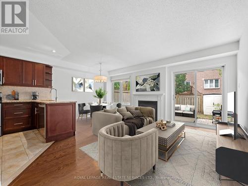 2077 Glenhampton Road, Oakville, ON - Indoor Photo Showing Living Room With Fireplace