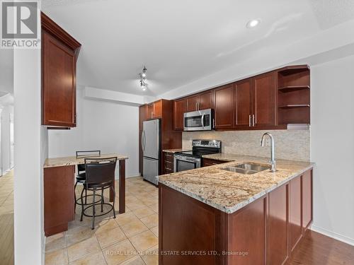 2077 Glenhampton Road, Oakville (West Oak Trails), ON - Indoor Photo Showing Kitchen With Double Sink