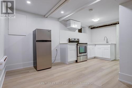 593 Vaughan Road, Toronto (Oakwood Village), ON - Indoor Photo Showing Kitchen