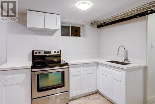 593 Vaughan Road, Toronto, ON - Indoor Photo Showing Kitchen