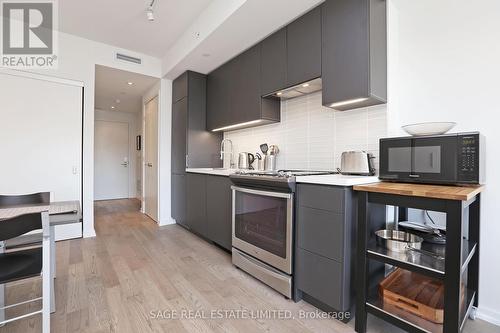 605 - 60 Colborne Street, Toronto, ON - Indoor Photo Showing Kitchen With Upgraded Kitchen