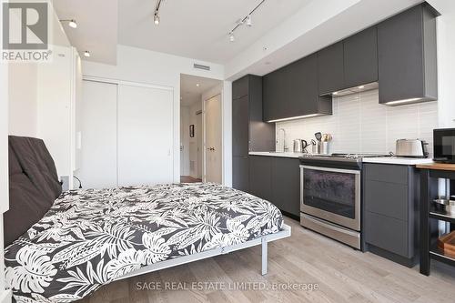 605 - 60 Colborne Street, Toronto, ON - Indoor Photo Showing Kitchen