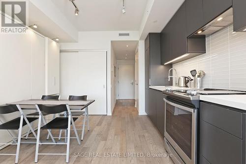 605 - 60 Colborne Street, Toronto, ON - Indoor Photo Showing Kitchen With Upgraded Kitchen