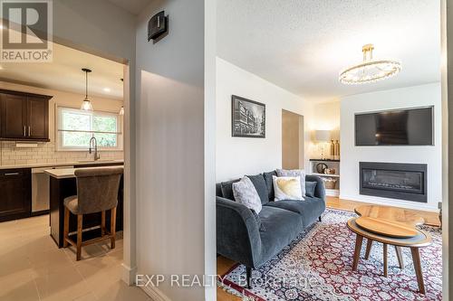 886 Reytan Boulevard, Pickering, ON - Indoor Photo Showing Living Room With Fireplace