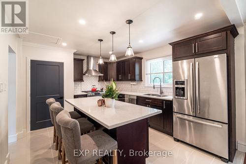 886 Reytan Boulevard, Pickering, ON - Indoor Photo Showing Kitchen With Stainless Steel Kitchen With Double Sink With Upgraded Kitchen