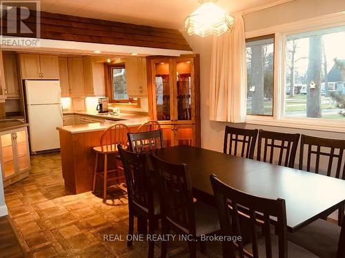 3 Lambrook Drive, Georgina, ON - Indoor Photo Showing Dining Room