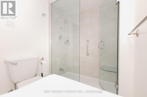 16 Honeybourne Crescent, Markham, ON - Indoor Photo Showing Bathroom