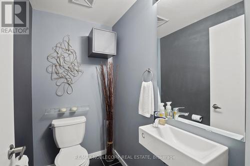 56 - 300 Alex Gardner Circle, Aurora, ON - Indoor Photo Showing Bathroom