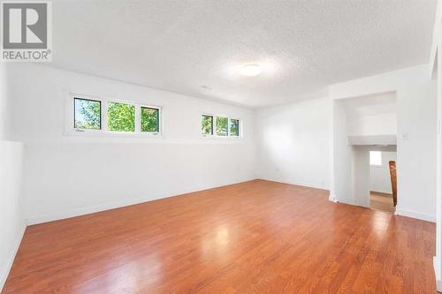 224 Penswood Way Se, Calgary, AB - Indoor Photo Showing Other Room