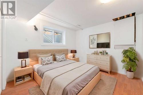 224 Penswood Way Se, Calgary, AB - Indoor Photo Showing Bedroom