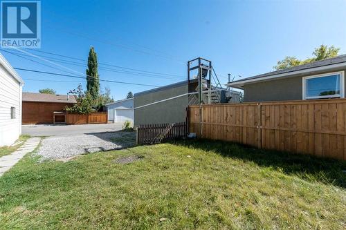 224 Penswood Way Se, Calgary, AB - Outdoor