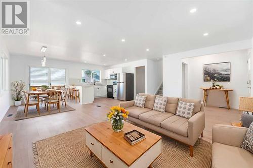 224 Penswood Way Se, Calgary, AB - Indoor Photo Showing Living Room