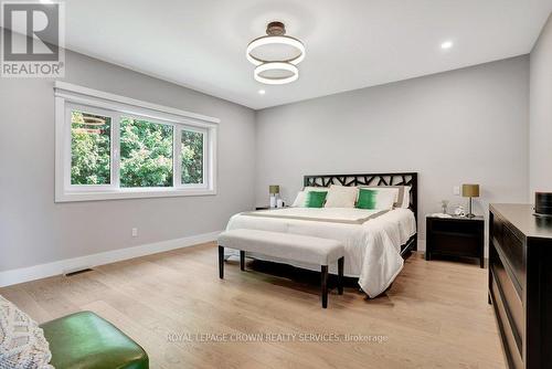 2208 Red Thorne Avenue, London, ON - Indoor Photo Showing Bedroom