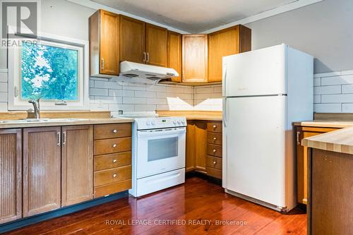 44 Joseph Street, Brampton, ON - Indoor Photo Showing Kitchen