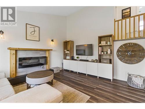 2114 Fleming Place, Kamloops, BC - Indoor Photo Showing Living Room With Fireplace