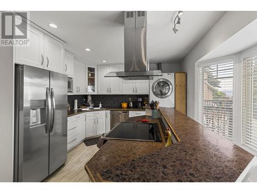 2114 Fleming Place, Kamloops, BC - Indoor Photo Showing Kitchen With Stainless Steel Kitchen