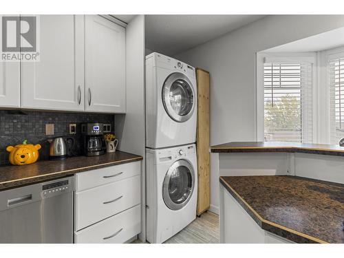 2114 Fleming Place, Kamloops, BC - Indoor Photo Showing Laundry Room