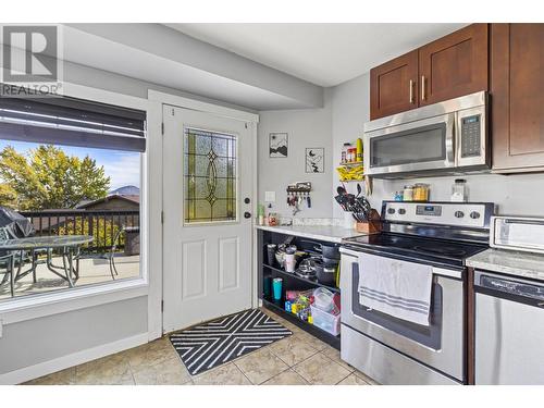 2114 Fleming Place, Kamloops, BC - Indoor Photo Showing Kitchen With Stainless Steel Kitchen