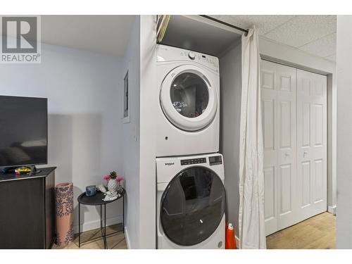 2114 Fleming Place, Kamloops, BC - Indoor Photo Showing Laundry Room