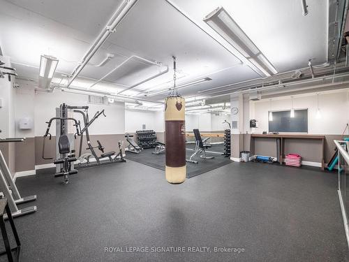 1026-333 Adelaide St E, Toronto, ON - Indoor Photo Showing Gym Room