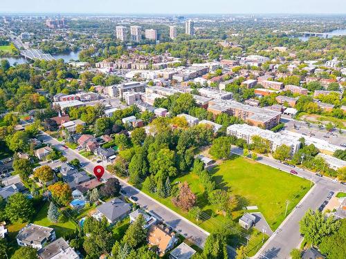 Photo aÃ©rienne - 12220 Ch. De Somerset, Montréal (Ahuntsic-Cartierville), QC - Outdoor With View