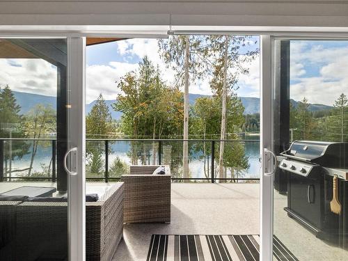 7058 Sha-Elum Dr, Lake Cowichan, BC 